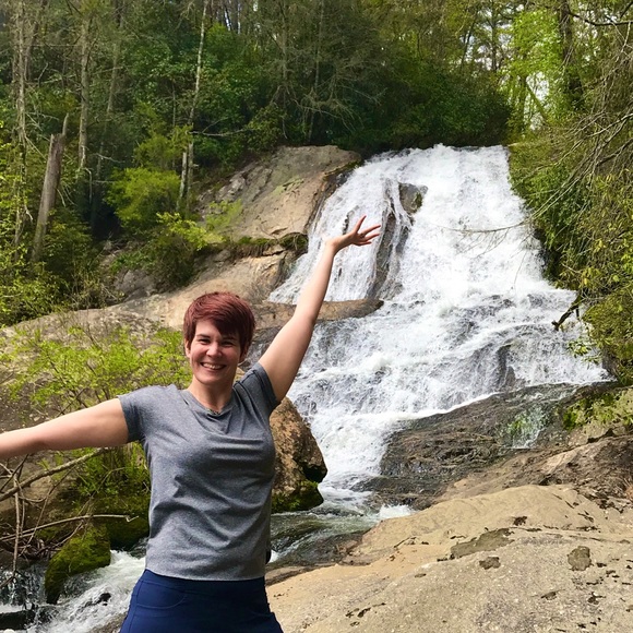 Meet your Posher, Jessica - Picture 1 of 1